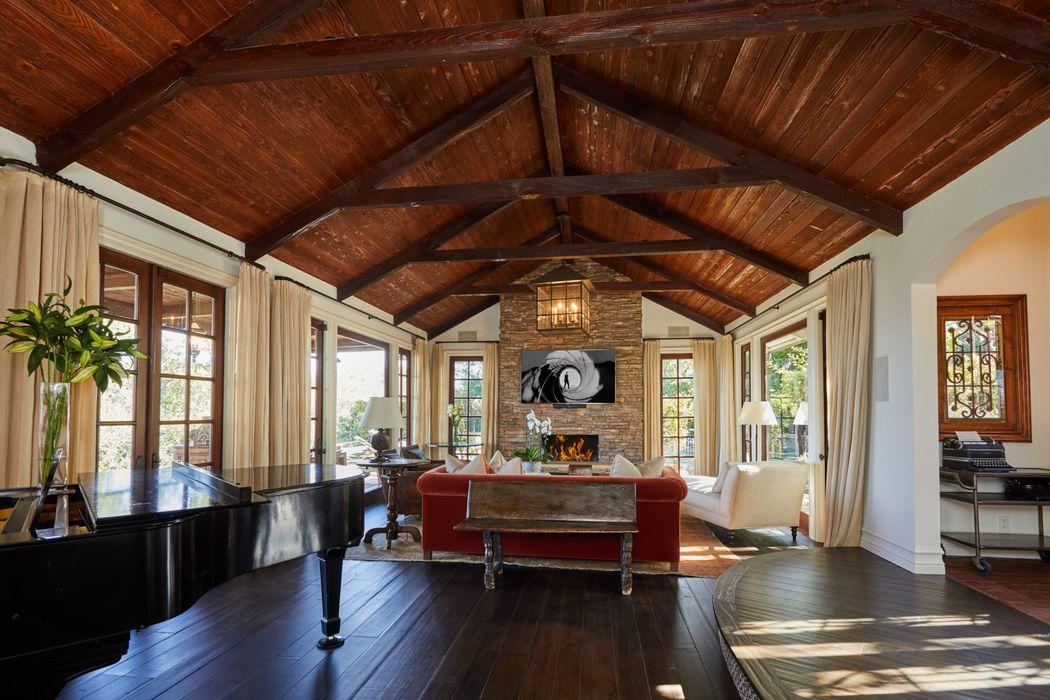We Can’t Stop Daydreaming About John Stamos’ Beverly Hills Pad