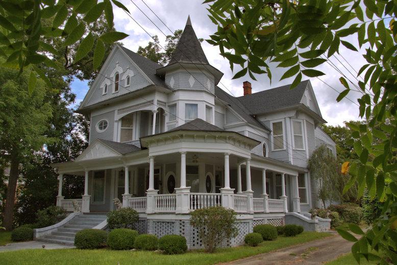 queen anne home style