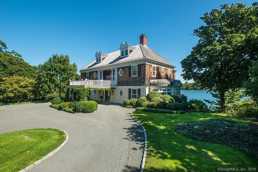 Elegant Victorian Homes on The Market This Fall