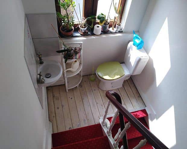 bad real estate photos: Bathroom on the stairs
