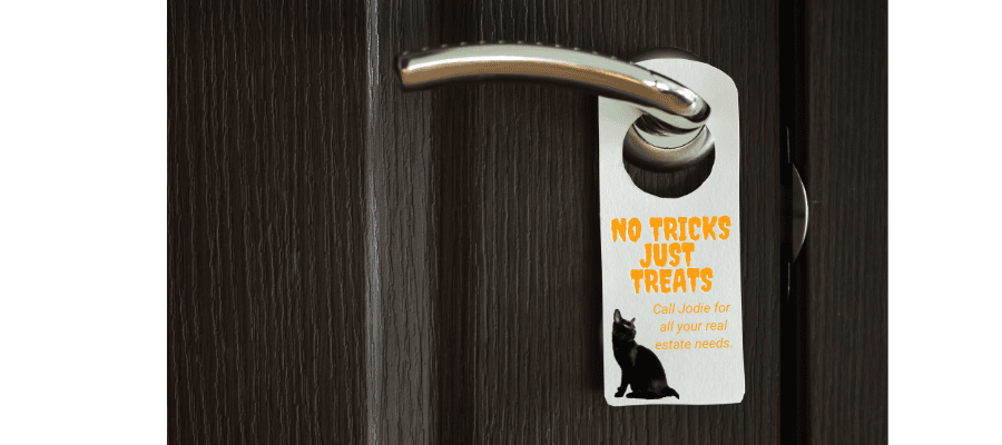 Scary door hangers with candy