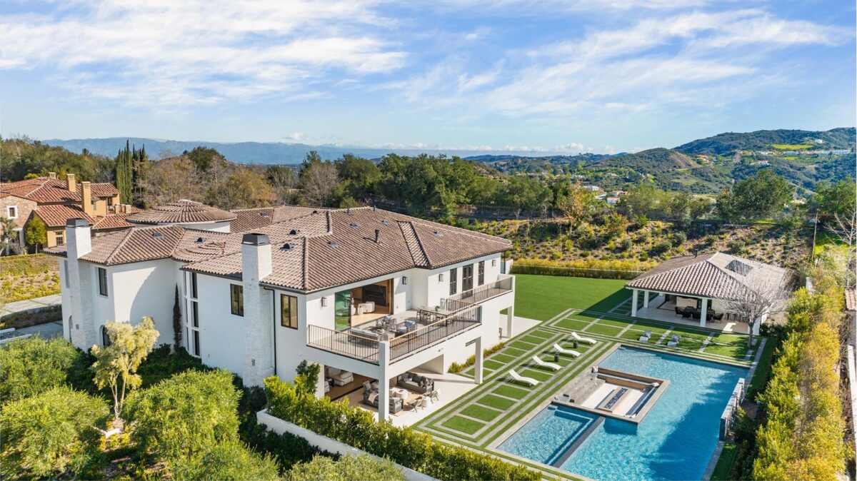 beautiful Californian estate sets up this section on how to plan to market luxury listings