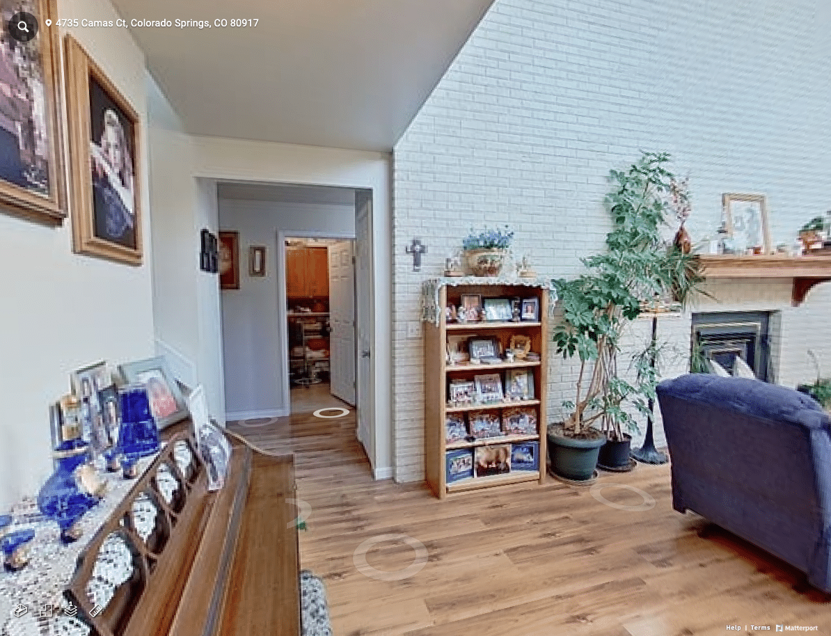 Interactive and clickable virtual tour on Zillow listing
