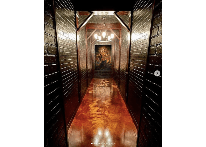 Hallway dungeon in real estate listing